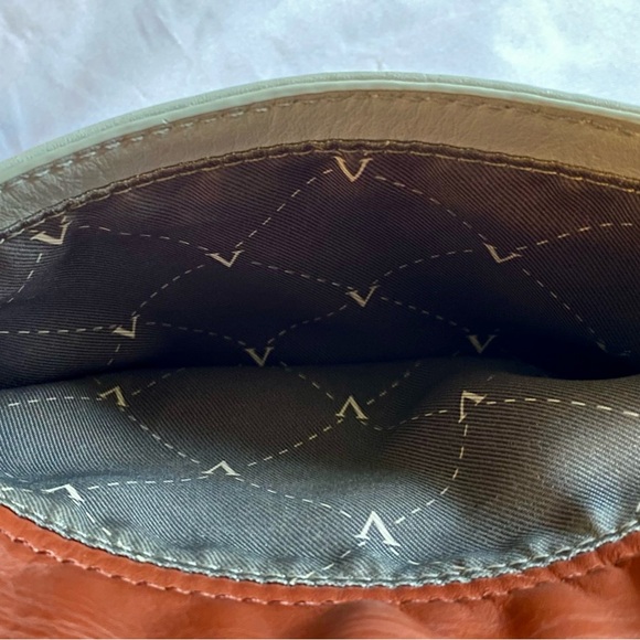 Vince Camuto Red Cream Black Crossbody Bag - Picture 5 of 5